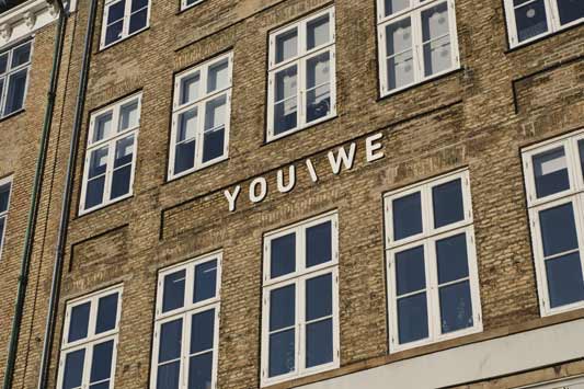 YouWe-holdet i hallen